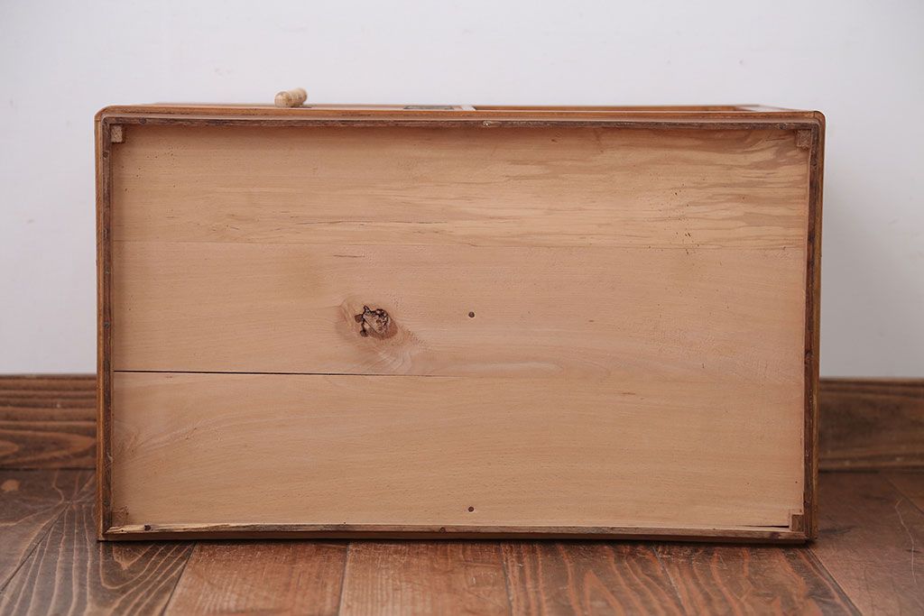 レトロ家具　昭和レトロ　古い木製のシャッター付き小引き出し