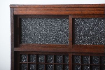 アンティーク家具　和製アンティーク　ダイヤガラス入り!古い木製の2段重ね収納棚