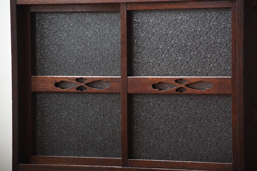 アンティーク家具　和製アンティーク　ダイヤガラス入り!古い木製の2段重ね収納棚