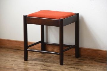 中古　北海道民芸家具　シンプルでおしゃれなドレッサー(スツール付き)