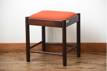 中古　北海道民芸家具　シンプルでおしゃれなドレッサー(スツール付き)