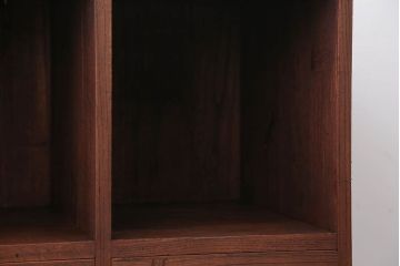 アンティーク家具　和製アンティーク　古い木製の飾り棚付き小引き出し