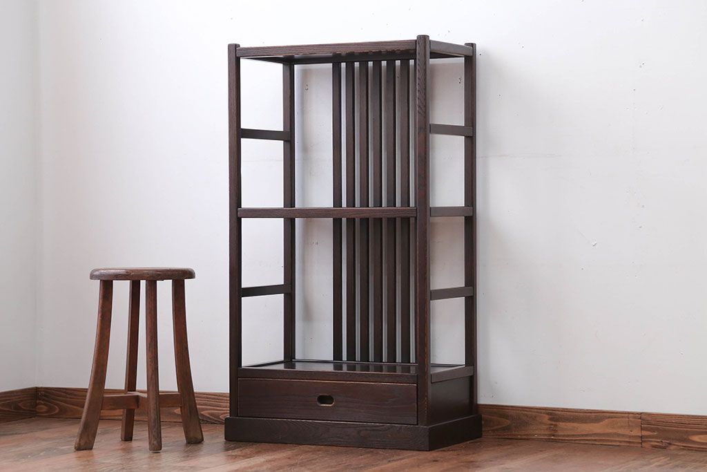 中古　引き出し付き!モダンなデザインの民芸家具風飾り棚