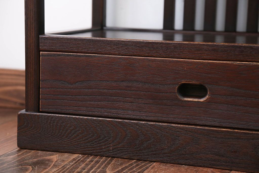 中古　引き出し付き!モダンなデザインの民芸家具風飾り棚