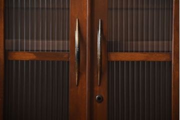 アンティーク家具　アンティーク　モールガラス入り!古い木製の引き出し2杯付き本箱