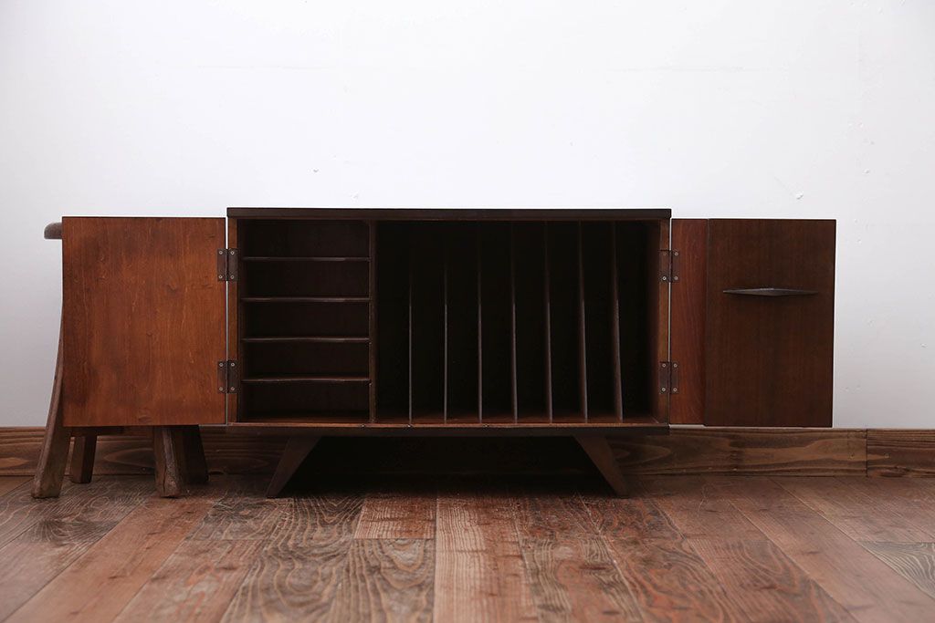 アンティーク家具　アンティーク　脚付き!古い木製の小物収納用サイドキャビネット