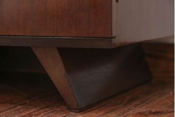 アンティーク家具　アンティーク　脚付き!古い木製の小物収納用サイドキャビネット