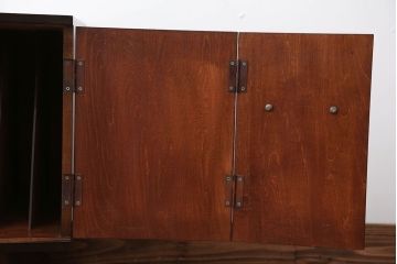 アンティーク家具　アンティーク　脚付き!古い木製の小物収納用サイドキャビネット