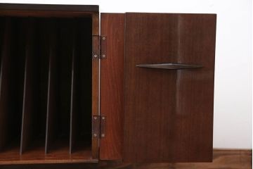 アンティーク家具　アンティーク　脚付き!古い木製の小物収納用サイドキャビネット