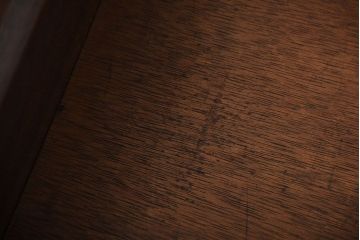 アンティーク家具　和製アンティーク　古い木製のシンプルな机(飾り棚)