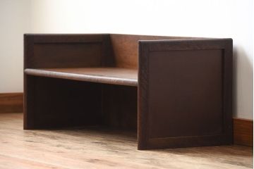 アンティーク家具　和製アンティーク　古い木製のシンプルな机(飾り棚)