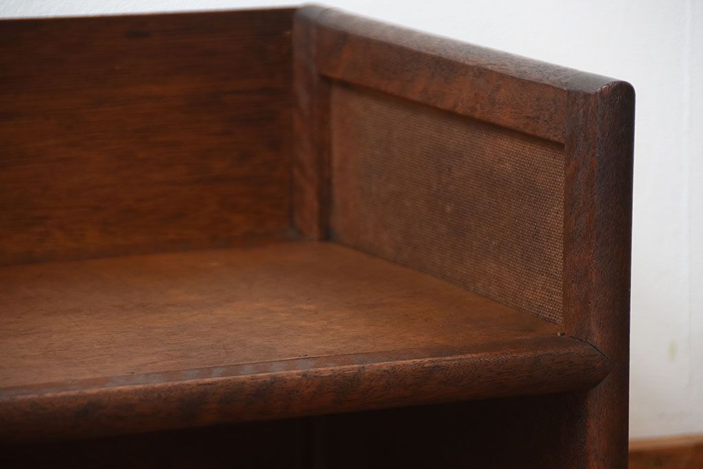 アンティーク家具　和製アンティーク　古い木製のシンプルな机(飾り棚)