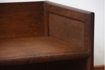 アンティーク家具　和製アンティーク　古い木製のシンプルな机(飾り棚)