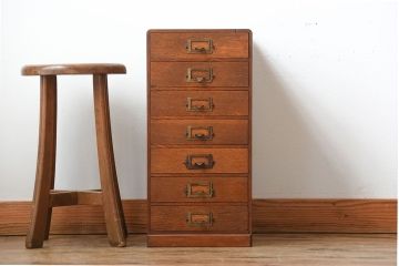 レトロ家具　昭和レトロ　ネームプレート付き!古いナラ材のアンティーク小引き出し