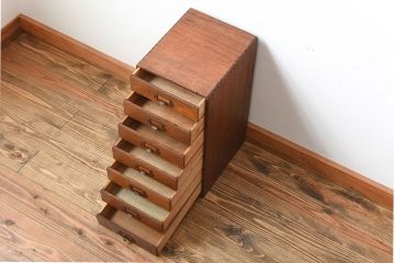 レトロ家具　昭和レトロ　ネームプレート付き!古いナラ材のアンティーク小引き出し