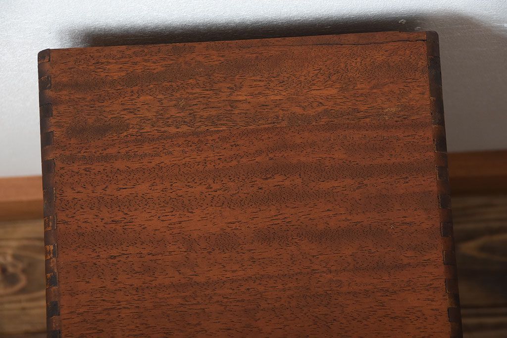 レトロ家具　昭和レトロ　ネームプレート付き!古いナラ材のアンティーク小引き出し