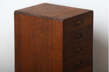 レトロ家具　昭和レトロ　ネームプレート付き!古いナラ材のアンティーク小引き出し