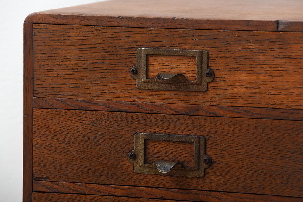 レトロ家具　昭和レトロ　ネームプレート付き!古いナラ材のアンティーク小引き出し