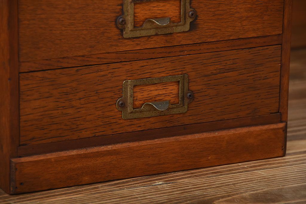 レトロ家具　昭和レトロ　ネームプレート付き!古いナラ材のアンティーク小引き出し