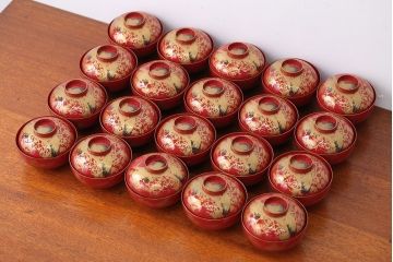 アンティーク雑貨　アンティーク　朱梅松鶴高蒔絵木製椀20客(漆器)