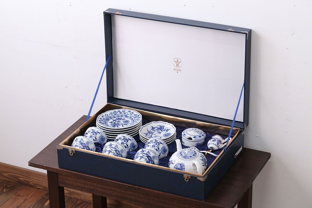 アンティーク雑貨　BOHEMIA(ボヘミア)ブルーオニオン　カップ・ポットなど洋食器セット