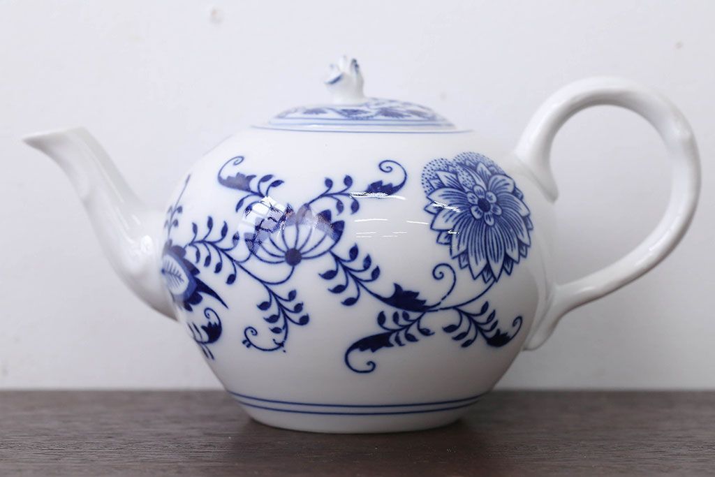 アンティーク雑貨　BOHEMIA(ボヘミア)ブルーオニオン　カップ・ポットなど洋食器セット