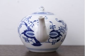 アンティーク雑貨　BOHEMIA(ボヘミア)ブルーオニオン　カップ・ポットなど洋食器セット