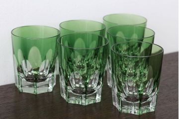 アンティーク雑貨　大正〜昭和初期・緑切子グラス6個(カットガラス)