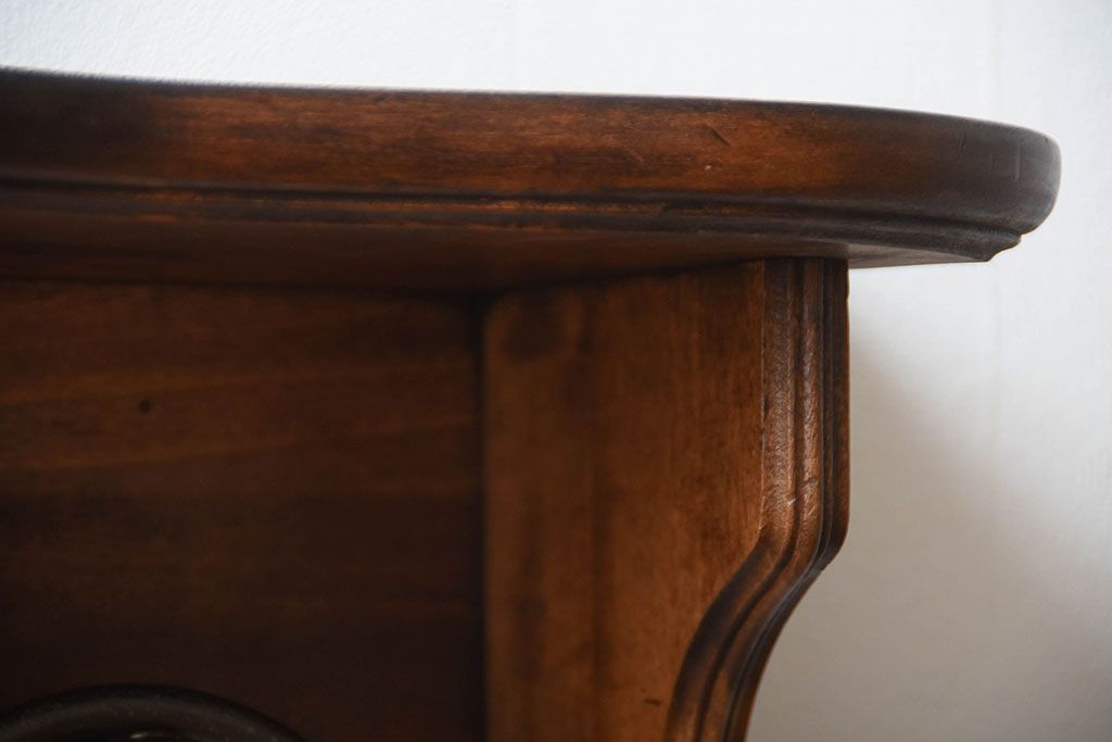 中古　フック付き木製のウォールラック(壁掛け飾り棚)