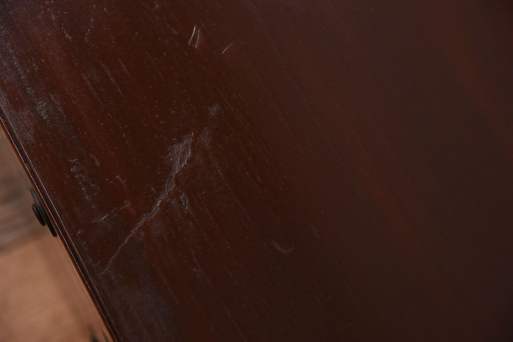 アンティーク家具　アンティーク　前面欅材のシンプルなローチェスト(1)