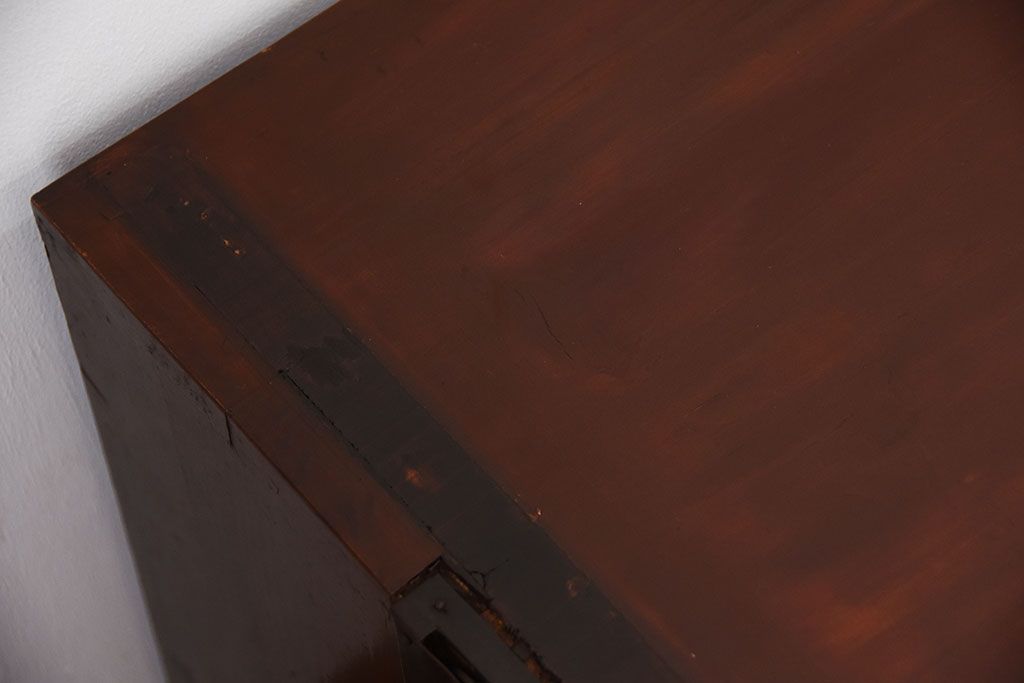 アンティーク家具　アンティーク　前面欅材のシンプルなローチェスト(1)