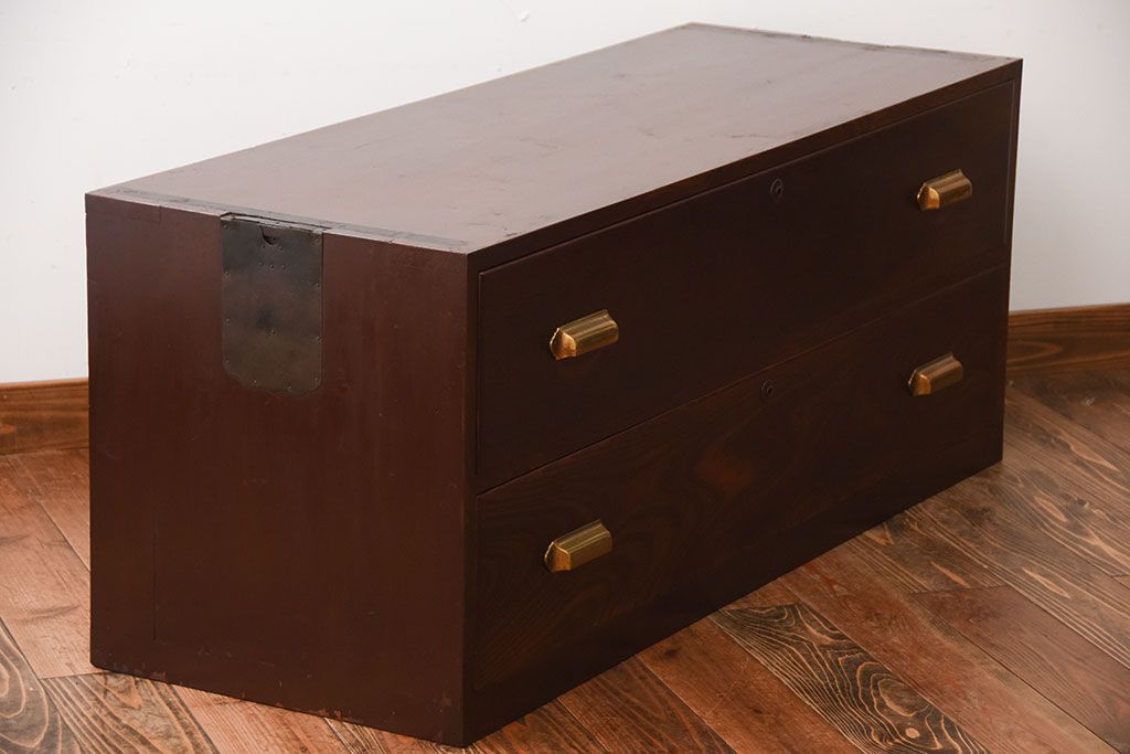アンティーク家具　アンティーク　前面欅材のシンプルなローチェスト(1)