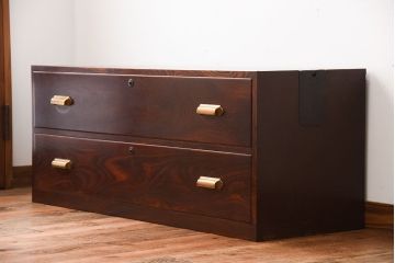 アンティーク家具　アンティーク　前面欅材のシンプルなローチェスト(1)