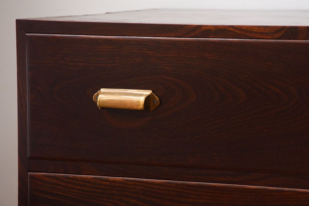 アンティーク家具　アンティーク　前面欅材のシンプルなローチェスト(1)