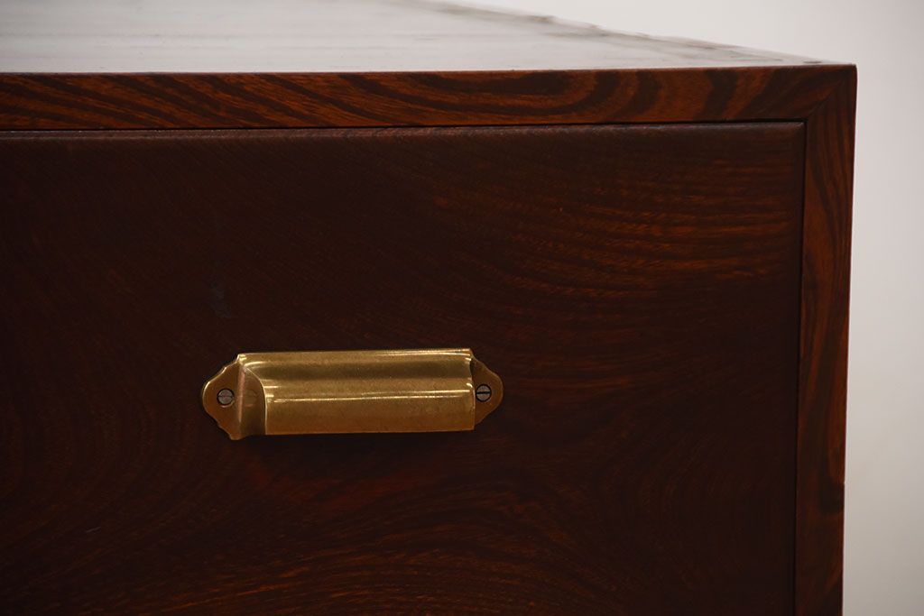 アンティーク家具　アンティーク　前面欅材のシンプルなローチェスト(1)