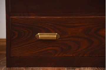 アンティーク家具　アンティーク　前面欅材のシンプルなローチェスト(1)