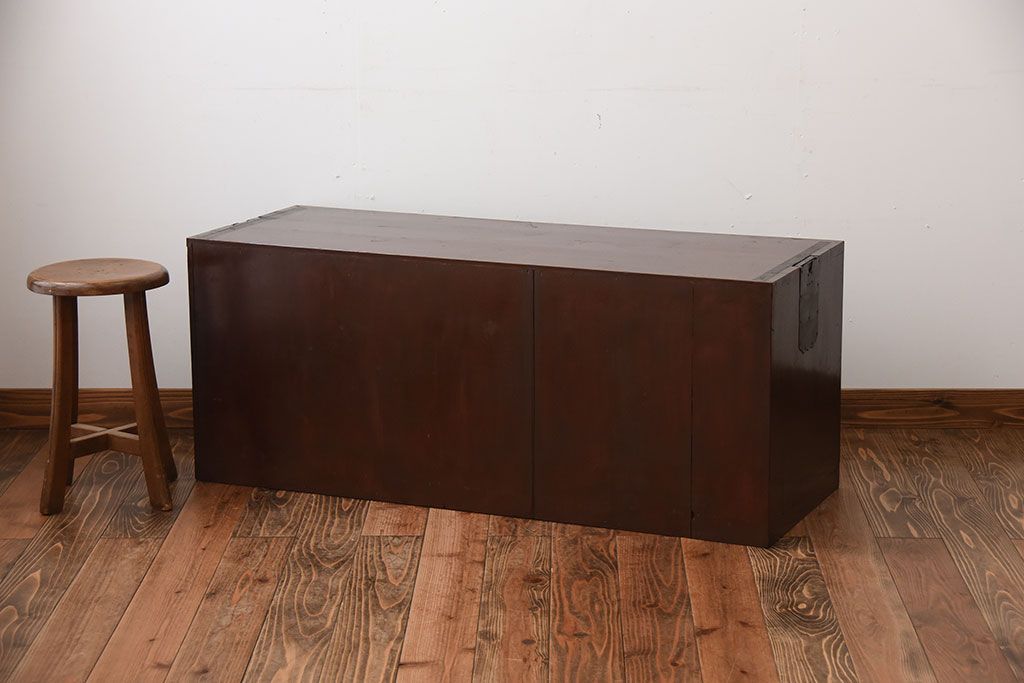 アンティーク家具　アンティーク　前面欅材のシンプルなローチェスト(1)