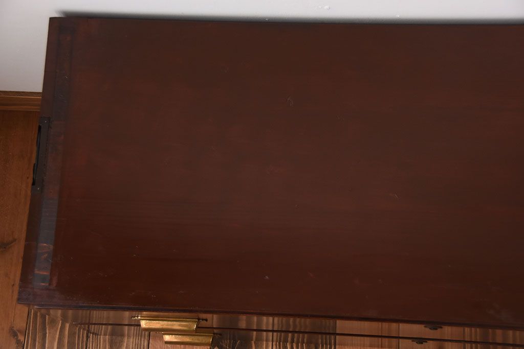 アンティーク家具　アンティーク　前面欅材のシンプルなローチェスト(2)