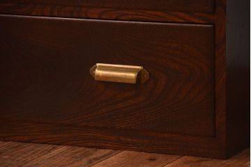 アンティーク家具　アンティーク　前面欅材のシンプルなローチェスト(2)