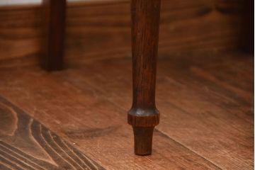 アンティーク家具　イギリスアンティーク　彫刻が美しいオーク材の大ぶりなダイニングチェア(2)