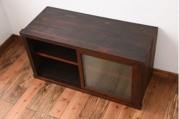 アンティーク家具　和製アンティーク　古い木製のモールガラス引き戸収納棚(1)