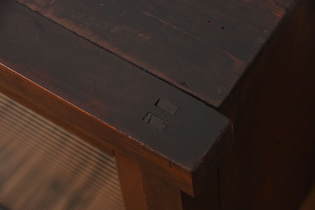 アンティーク家具　和製アンティーク　古い木製のモールガラス引き戸収納棚(1)