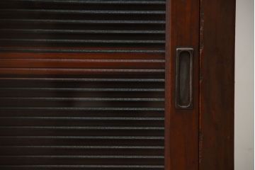 アンティーク家具　和製アンティーク　古い木製のモールガラス引き戸収納棚(1)