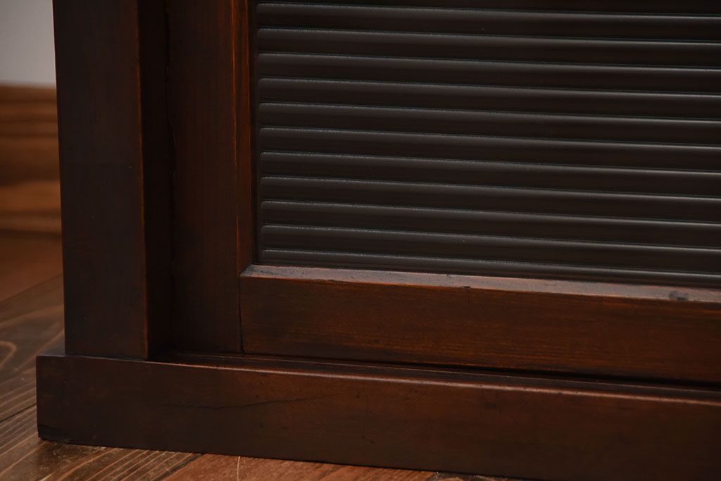 アンティーク家具　和製アンティーク　古い木製のモールガラス引き戸収納棚(1)