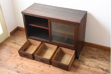 アンティーク家具　和製アンティーク　古い木製のモールガラス引き戸収納棚(2)