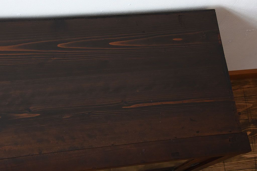 アンティーク家具　和製アンティーク　古い木製のモールガラス引き戸収納棚(2)