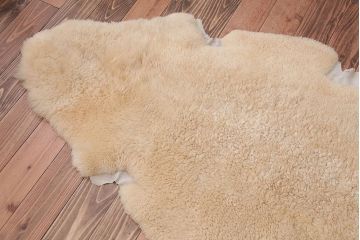 アンティーク雑貨　ビンテージ　高級感あふれるムートンのラグマット