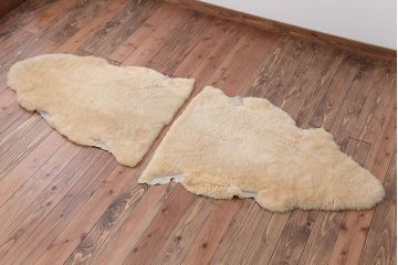 アンティーク雑貨　ビンテージ　高級感あふれるムートンのラグマット2枚セット