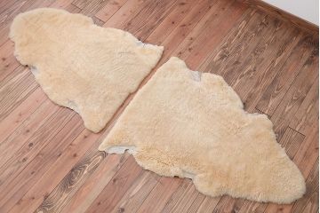 アンティーク雑貨　ビンテージ　高級感あふれるムートンのラグマット2枚セット