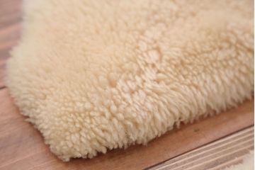 アンティーク雑貨　ビンテージ　高級感あふれるムートンのラグマット2枚セット